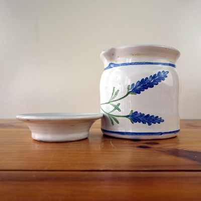 Grasera cerámica de la serie "Lavender"