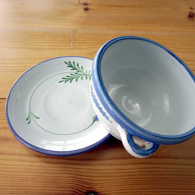 Plato ceramico 15cm diametro junto con un bowl